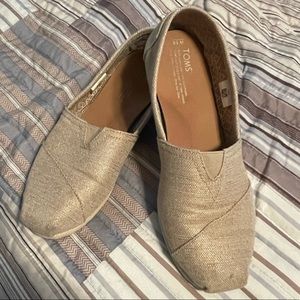 Women’s Toms